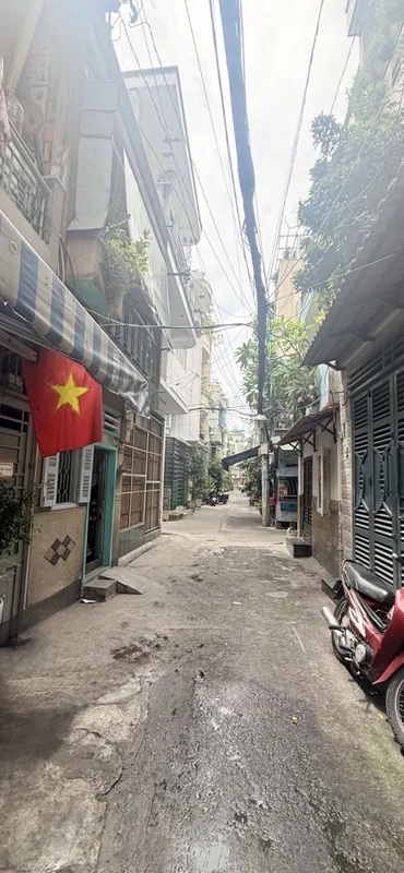 Bán đất mặt tiền 1100m2 gần Tân An, Long An 3x15m