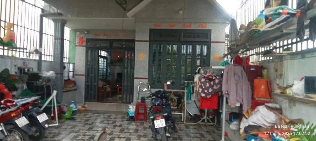 Bán nhà mái Thái 3PN 7x23m, Hòa Long, TP Bà Rịa, giá 1,95 tỷ - Ảnh thu nhỏ 2