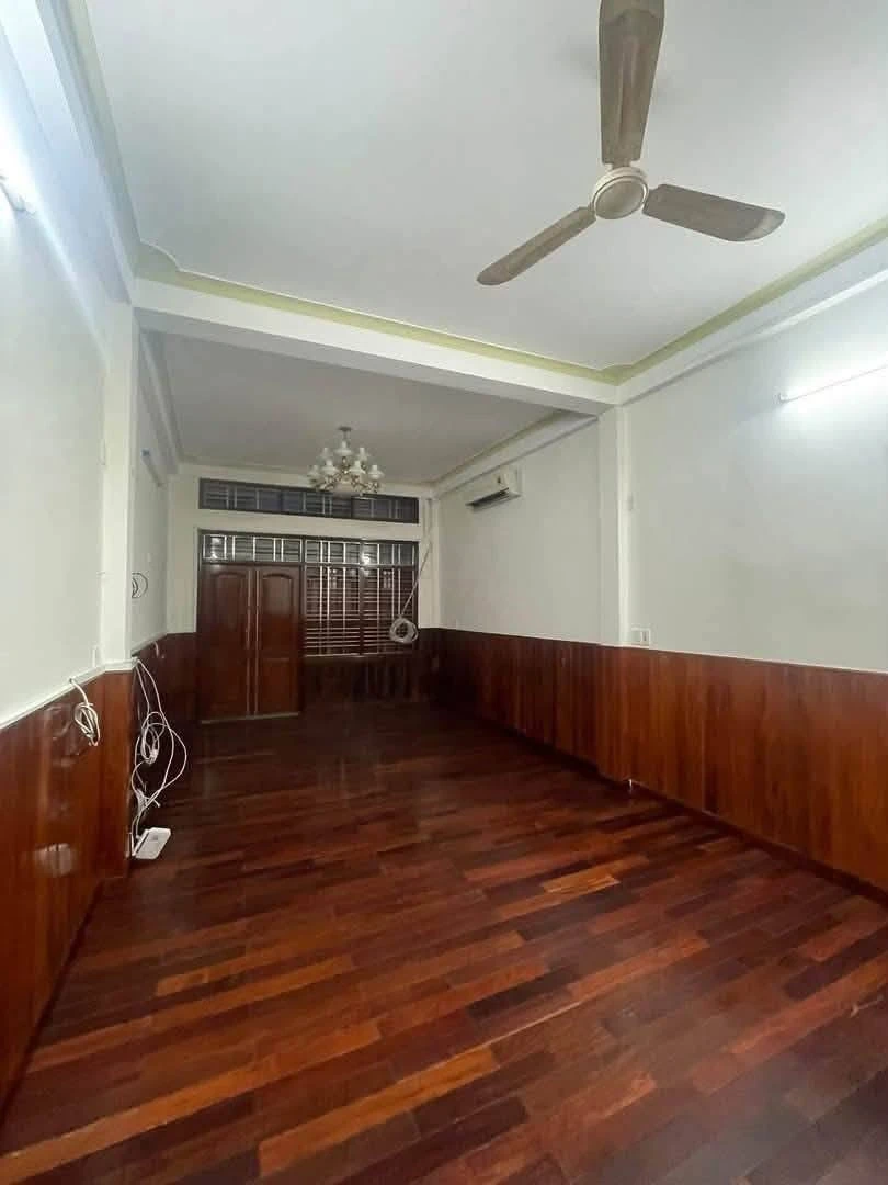 Cho thuê nhà 3 tầng 3PN 80m² đường Ỷ Lan Quy Nhơn - Ảnh thu nhỏ 2