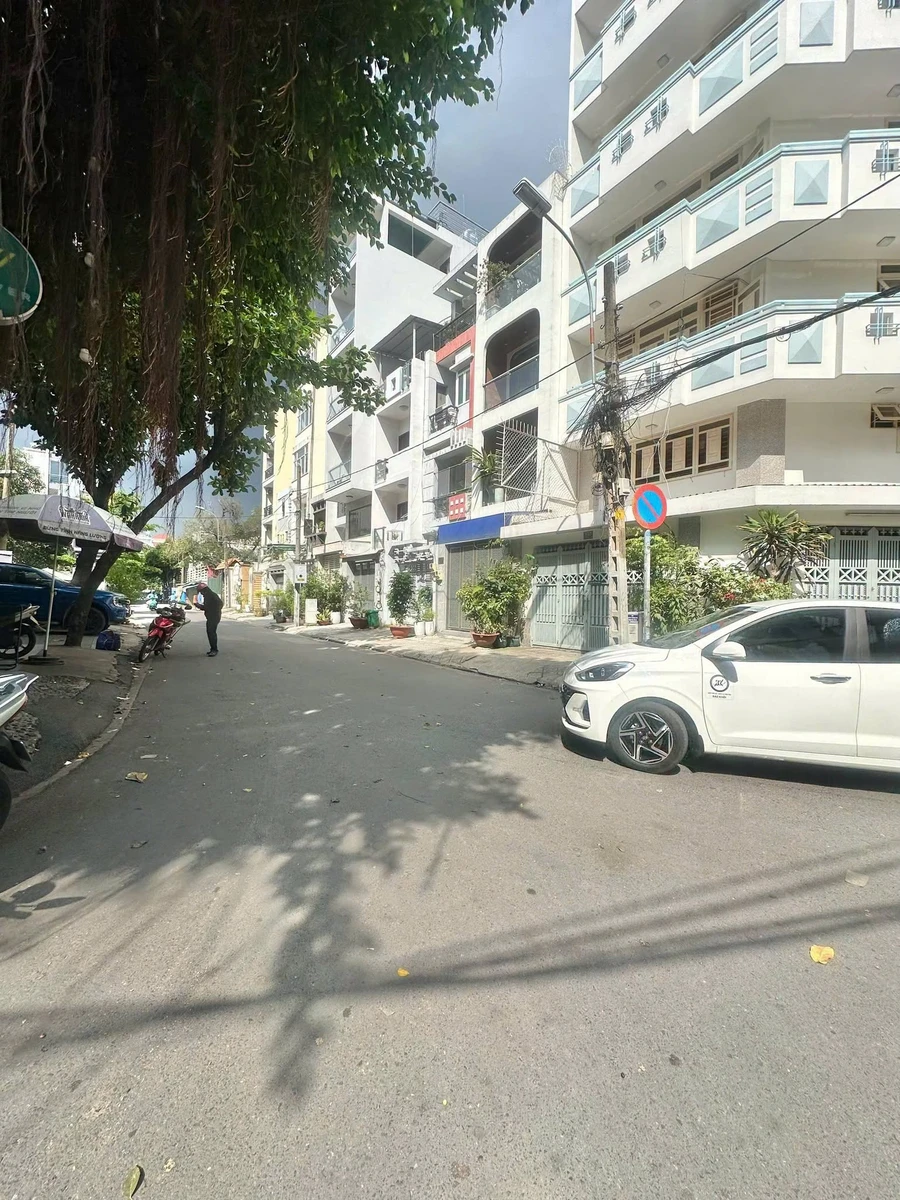 Bán shophouse mặt tiền 35m2 Thành Thái Quận 10 - Ảnh 1