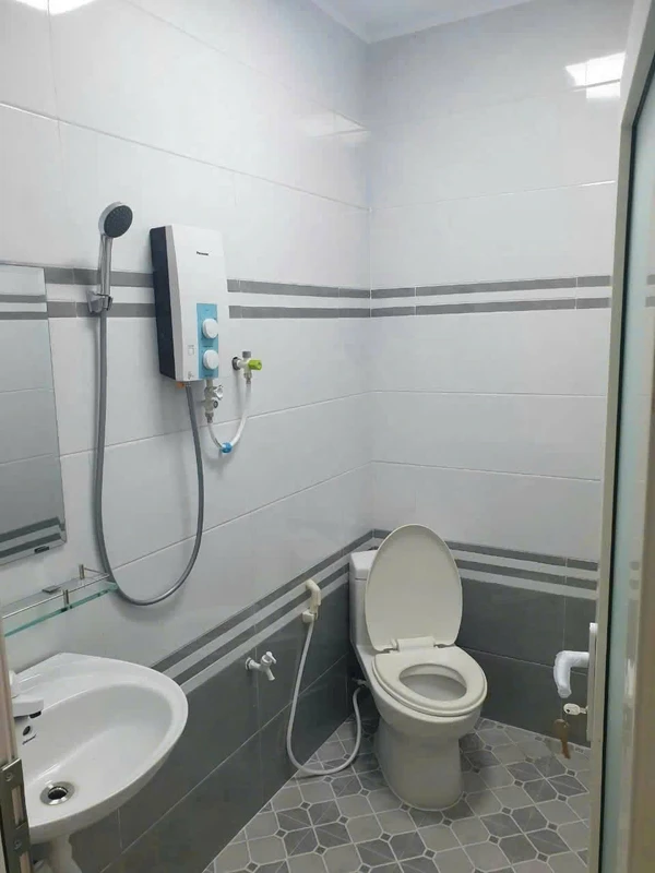 Bán nhà hẻm 93.9m2, 2 phòng ngủ, Rạch Giá, An Giang, 1 tỷ 400 triệu