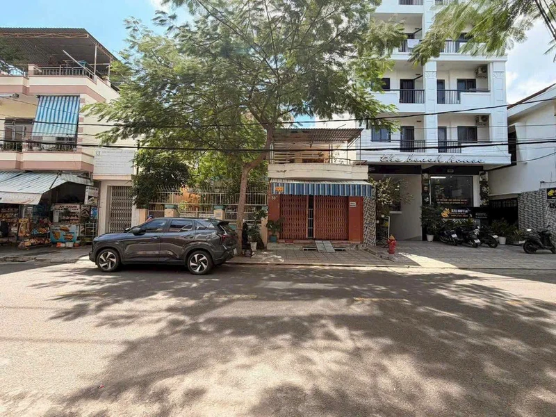 Bán đất tặng nhà mặt tiền Lê Đại Hành Nha Trang 135m² 21.6 tỷ
