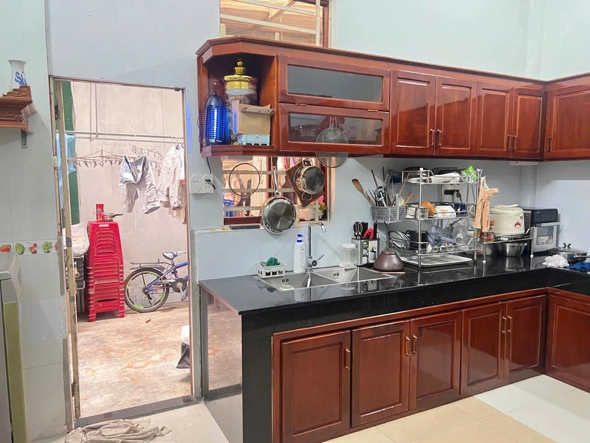 Bán nhà 3 tầng mặt tiền 98m² Quảng Ngãi 4,6 tỷ - Ảnh thu nhỏ 2
