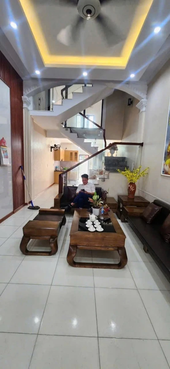 Bán nhà ngõ 160 Vũ Hựu, 79m2, 4 phòng ngủ, 3 tầng - Ảnh thu nhỏ 4
