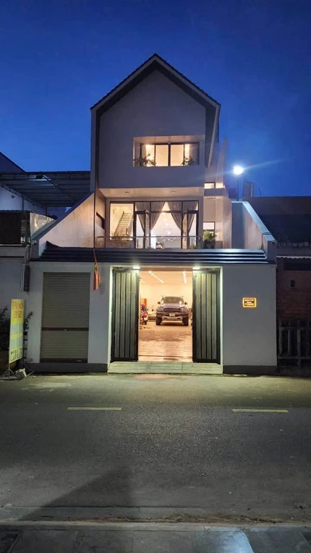 Bán nhà 1 trệt 2 lầu 103m2 KDC Phố Biển Ocean Dunes, Phan Thiết