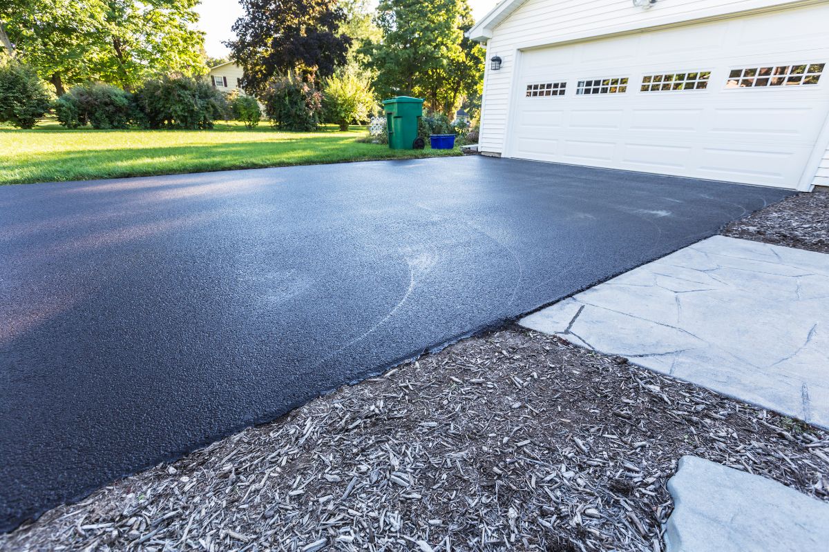 How much does a resin bound driveway cost per m2?