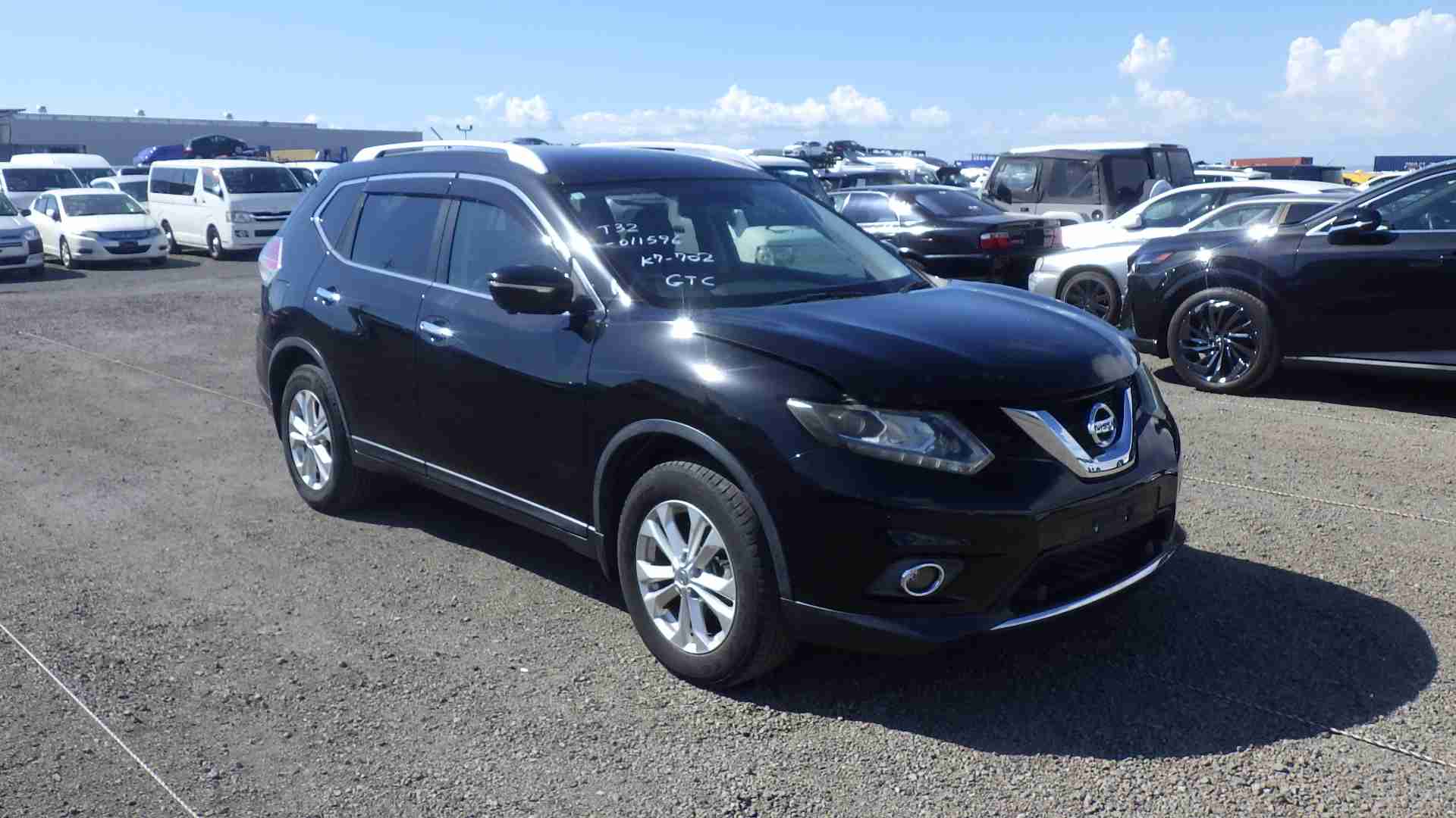 2016 NISSAN X-TRAIL