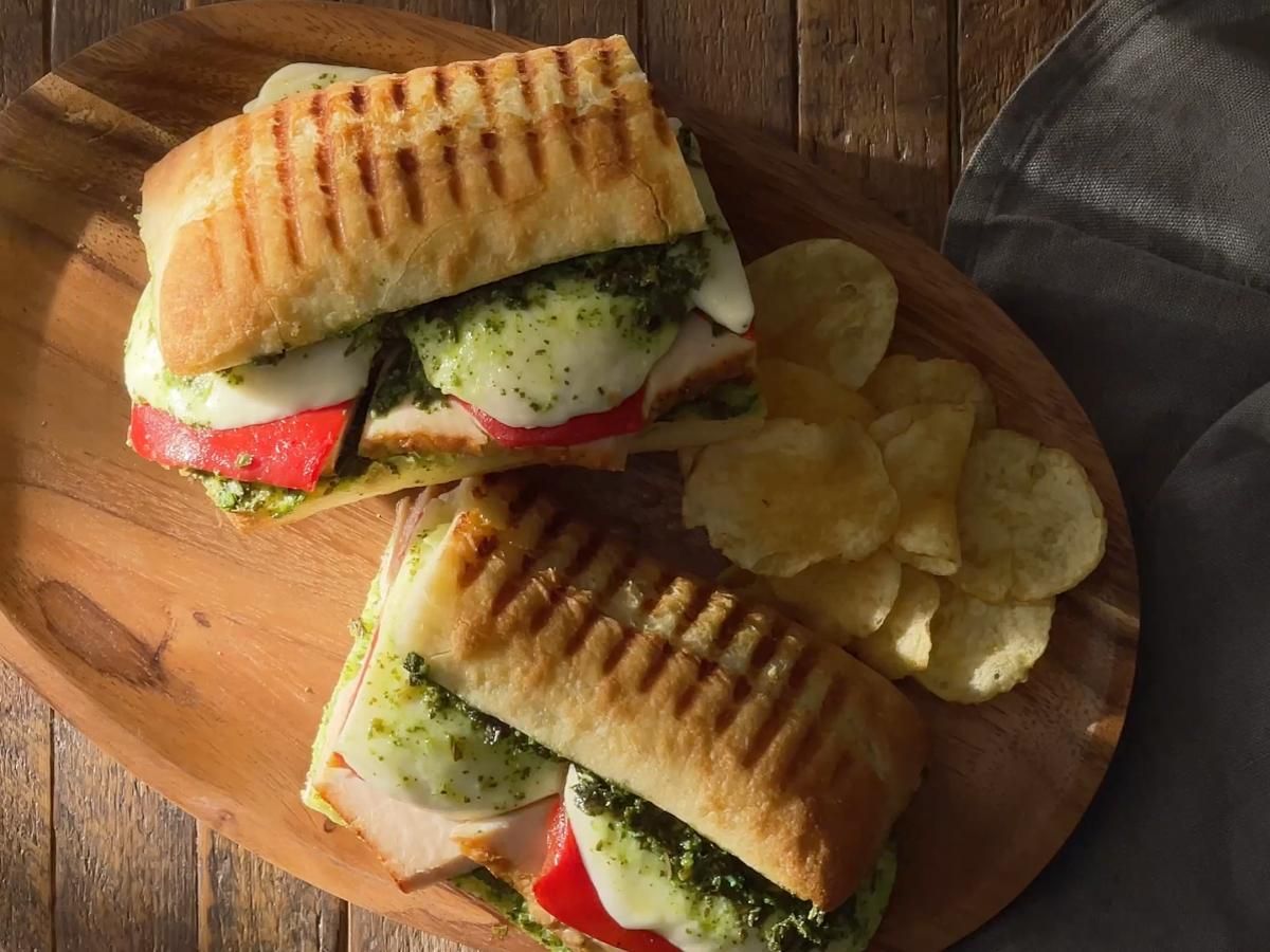 EverRoast® Chicken Pesto Panini