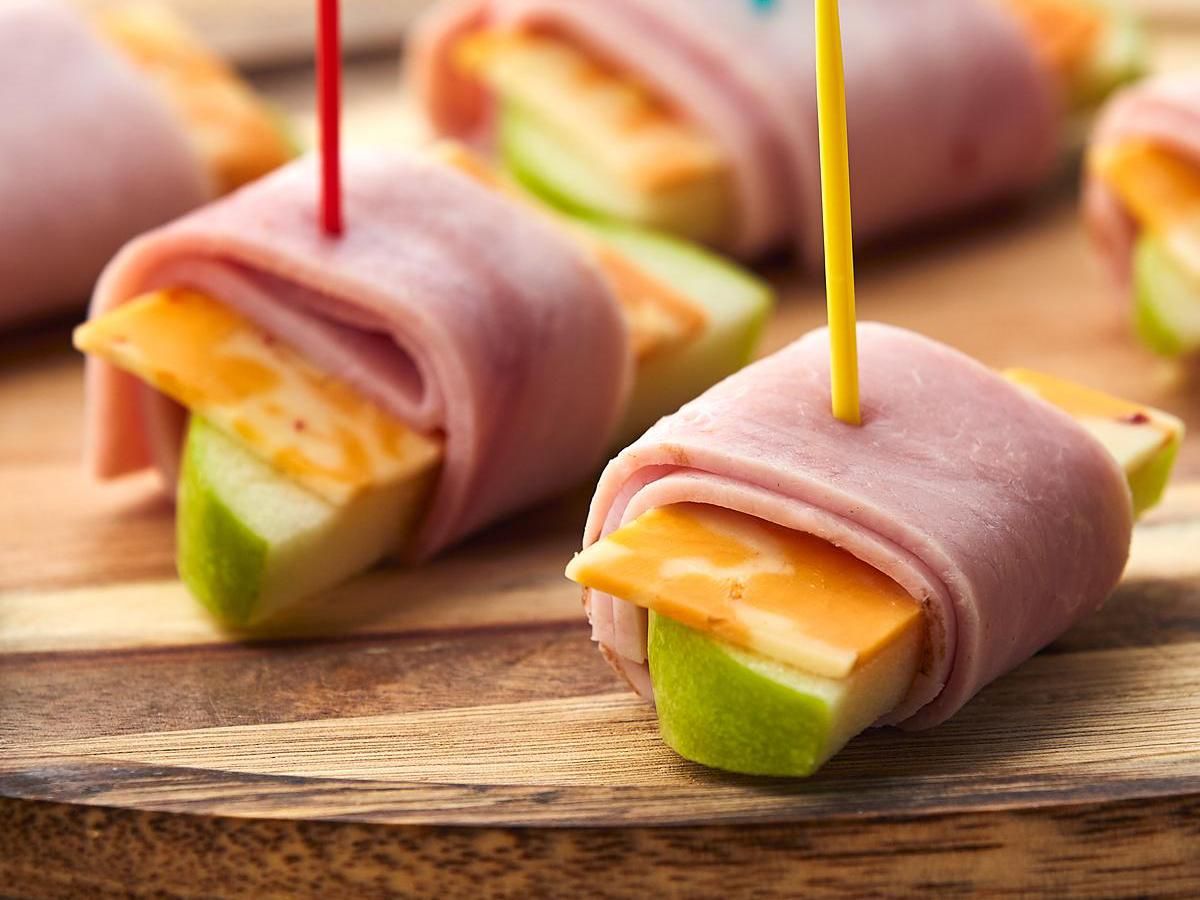 Deluxe Ham & Apple Roll-ups