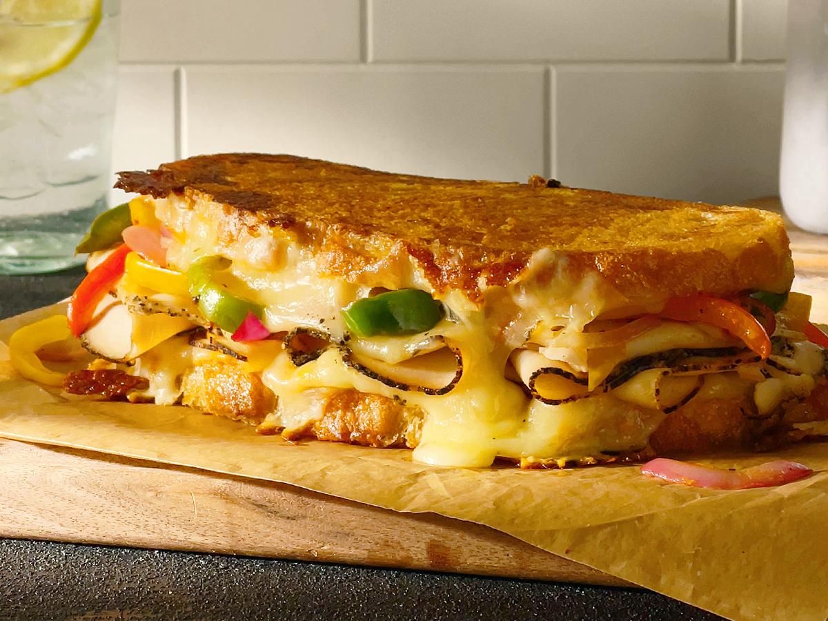 FireSmith® Flame Grilled Chicken Fajita Sandwich | Boar's Head