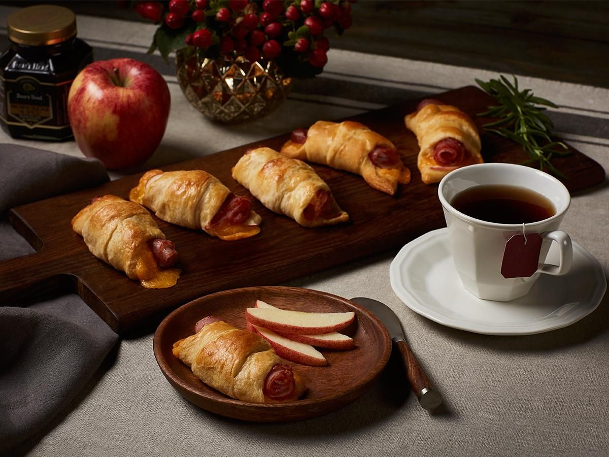 Sweet Slice® Uncured Ham & Cheddar Cheese Crescent Rolls
