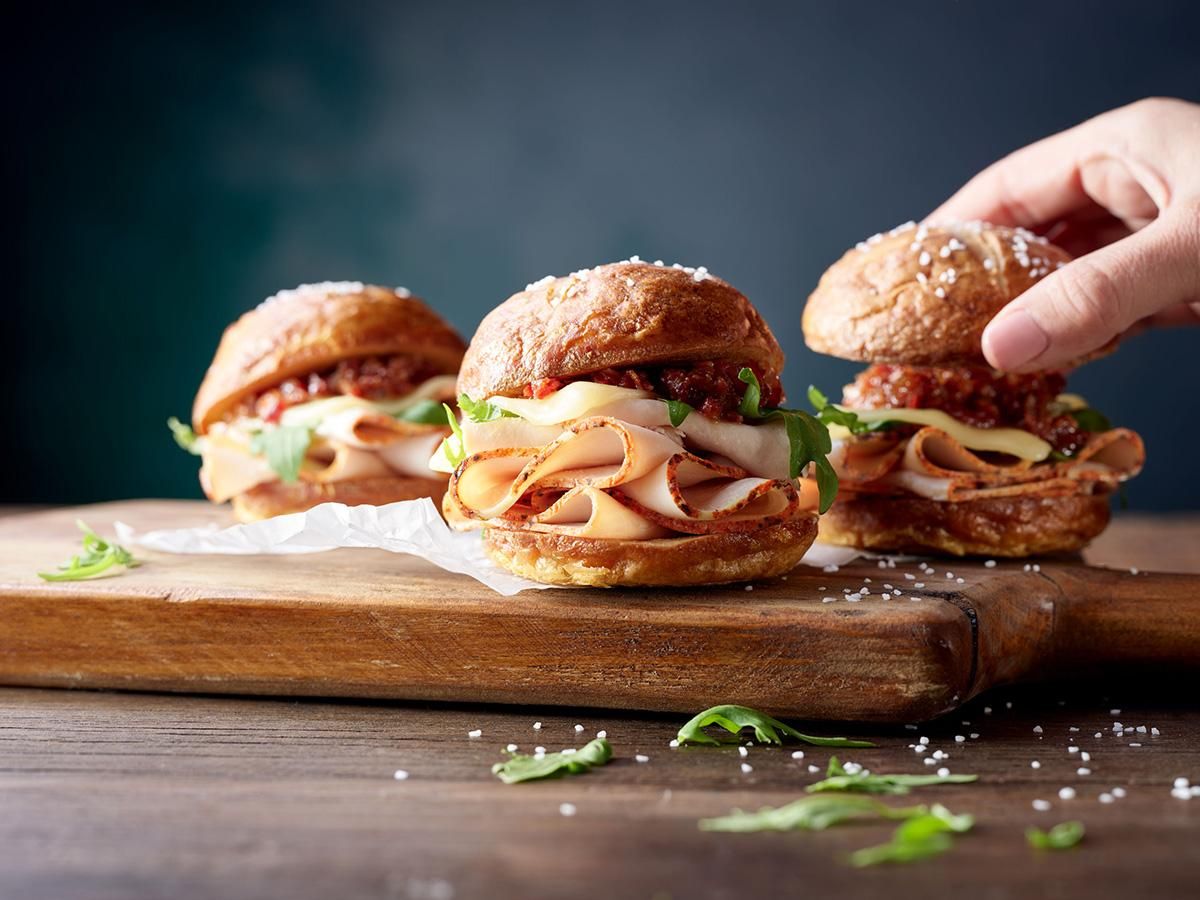 Ovengold® Turkey, Mild Swiss Cheese & Bacon Jam Sliders