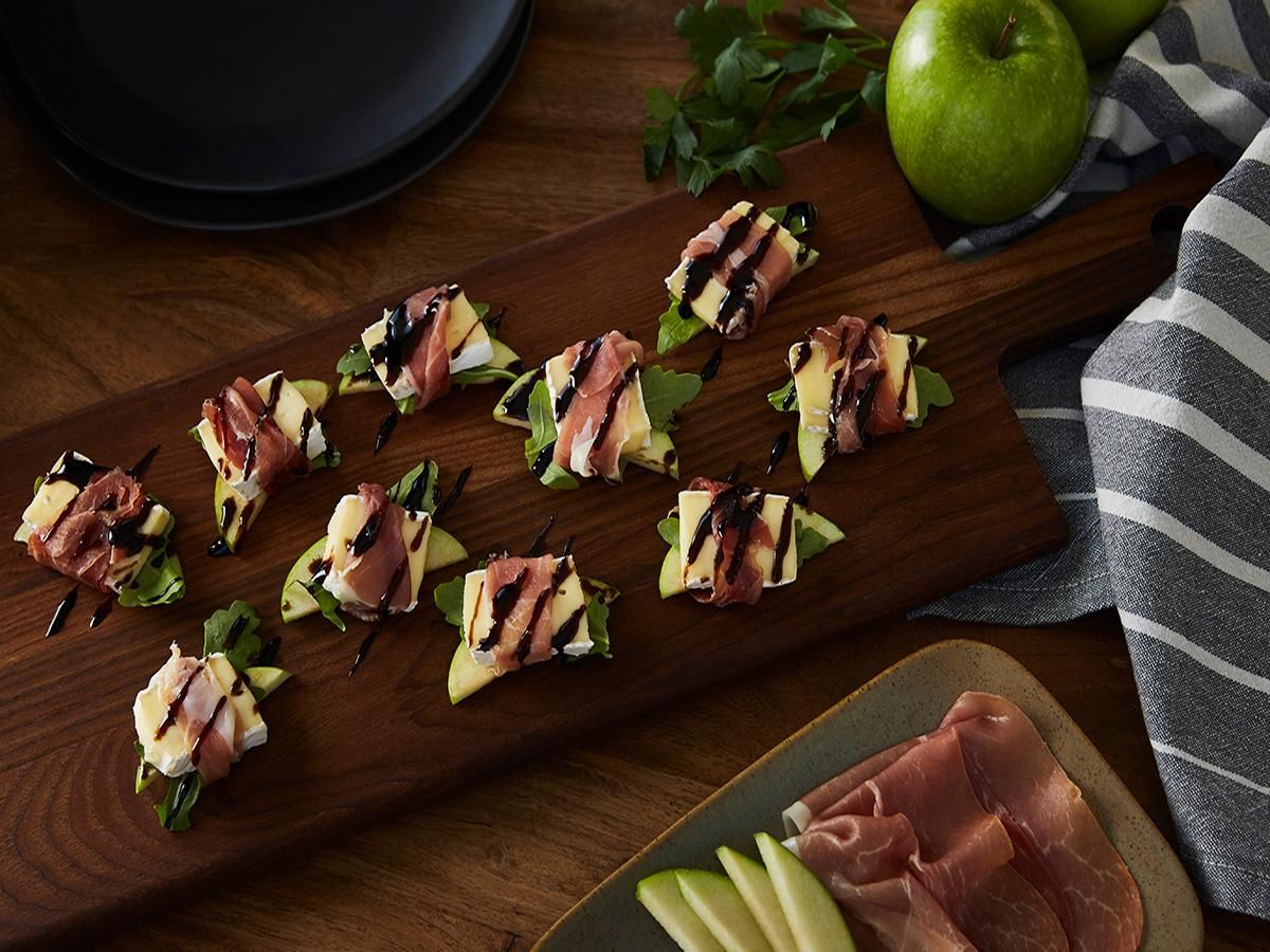 Prosciutto Wrapped Brie and Apples