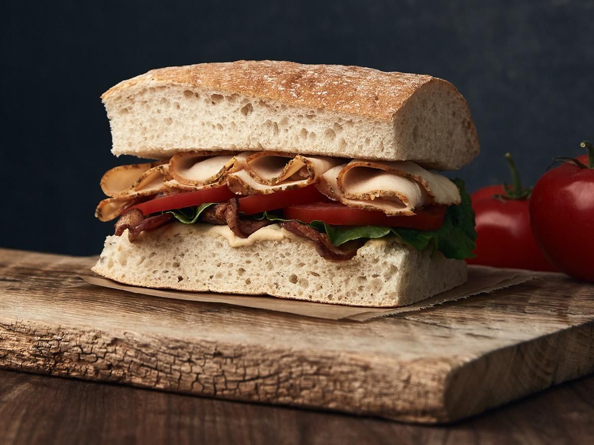 EverRoast® Chicken & Hummus BLT