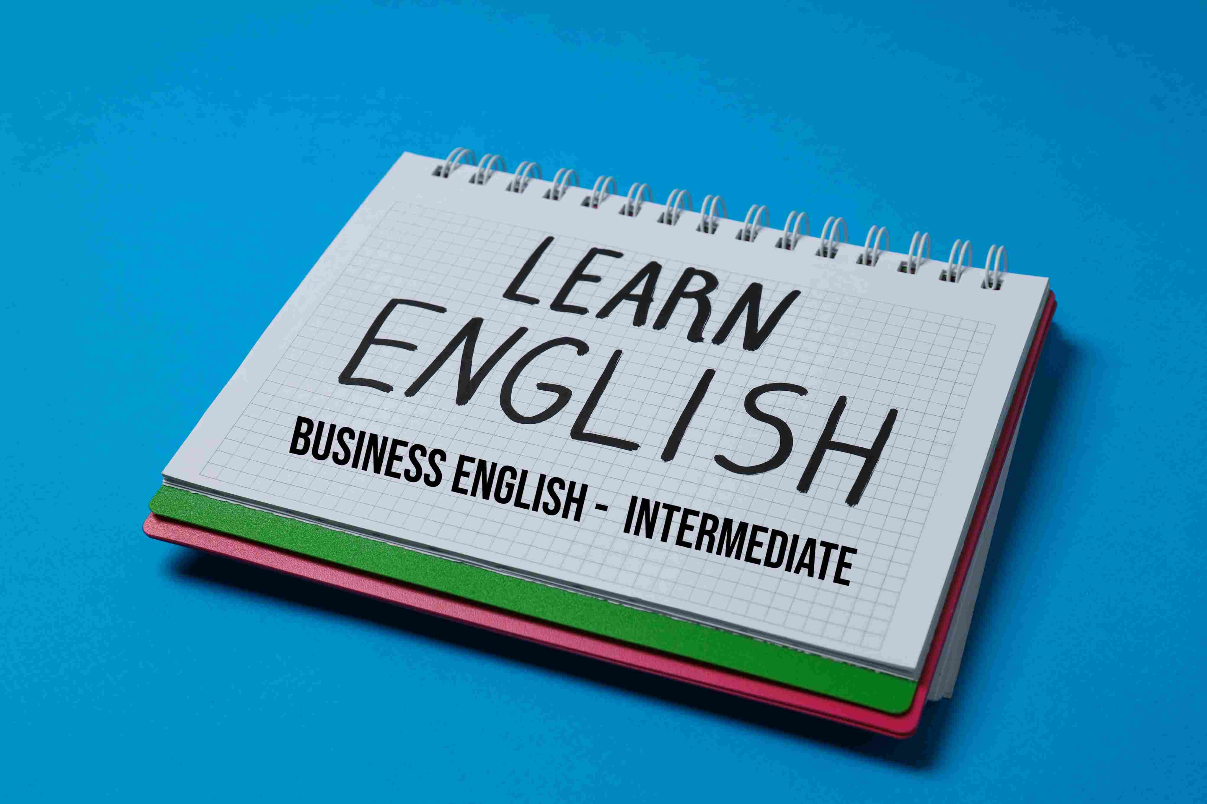  PROGRAMA DE INGLÉS COMERCIAL 2025-I / NIVEL INTERMEDIO - LUNES DE 14:00 PM A 17:30 PM Y JUEVES DE 14:40 PM A 18:00 PM